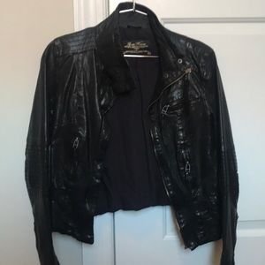 Cool Zara black leather moto jacket classic piece